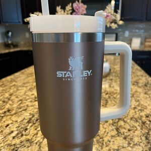 Rose gold Stanley cup 40oz